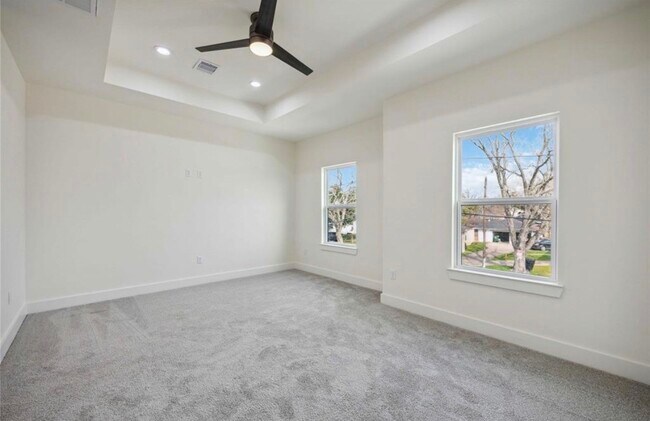 Building Photo - 7980 Angus St