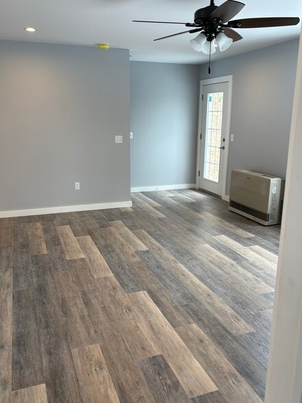 Living Room - 867 Upper Pleasant Valley Rd