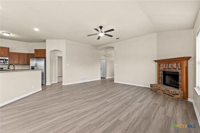 Building Photo - 2707 Montague County Dr