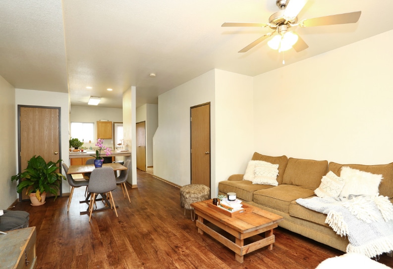 Interior Photo - Lake Broadway Townhomes