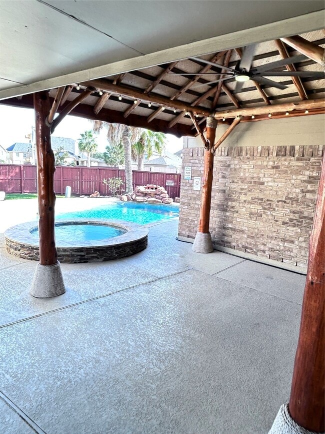 Building Photo - 3411 Bay Breeze Dr