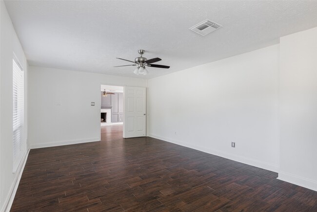 Building Photo - 1210 Westgreen Blvd