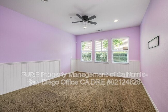 Building Photo - 584 Chandler Ct