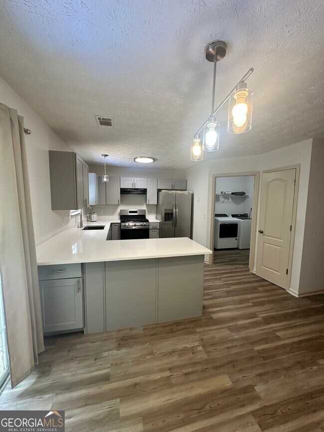 Building Photo - 3022 Fields Dr