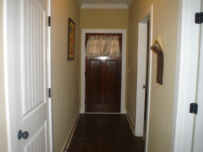 Building Photo - 111 Singapore Cir