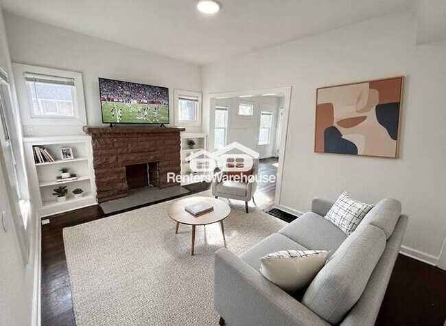 Building Photo - Updated 5 Bedroom/ 2.5 Bath Home In KCMO *READY NOW*