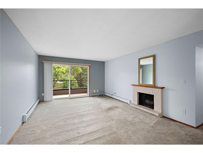 Building Photo - 2220 Midland Grove Rd