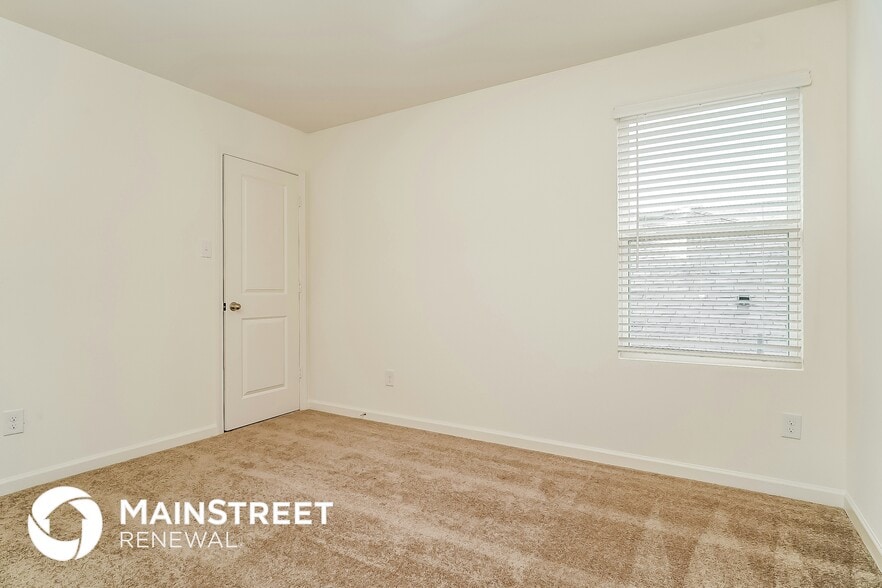 Building Photo - 520 Horn St