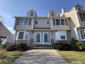 Building Photo - 267 Bridge St