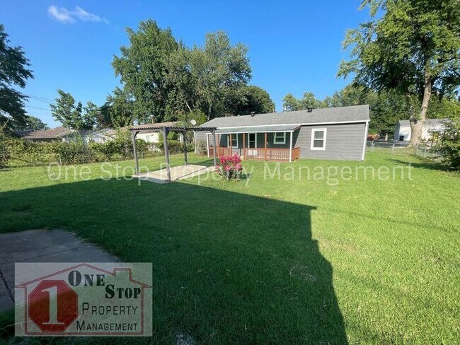 Building Photo - Beautiful 3 Bedroom 1 Bathroom Ranch Home ...