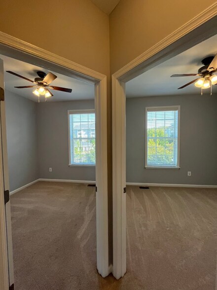 Building Photo - 2703 Osprey Way S