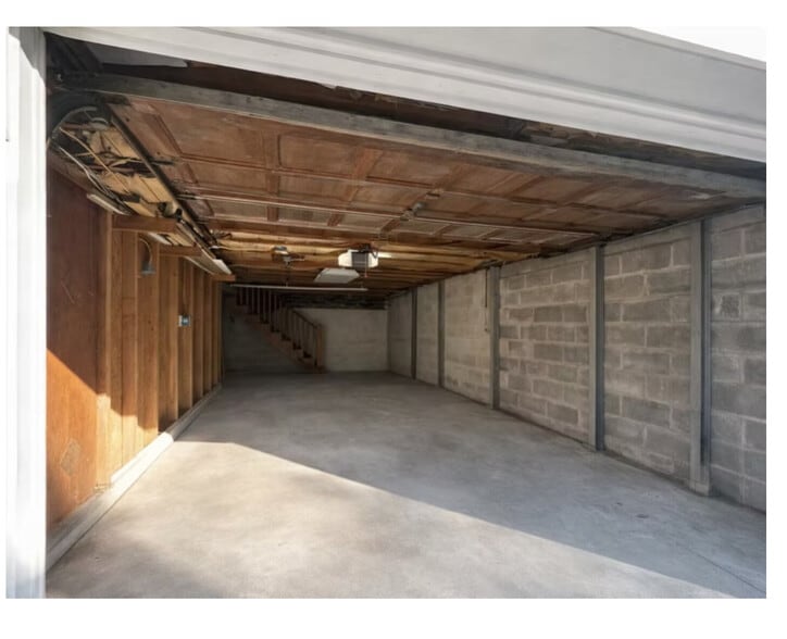 Building Photo - 924 Ash St