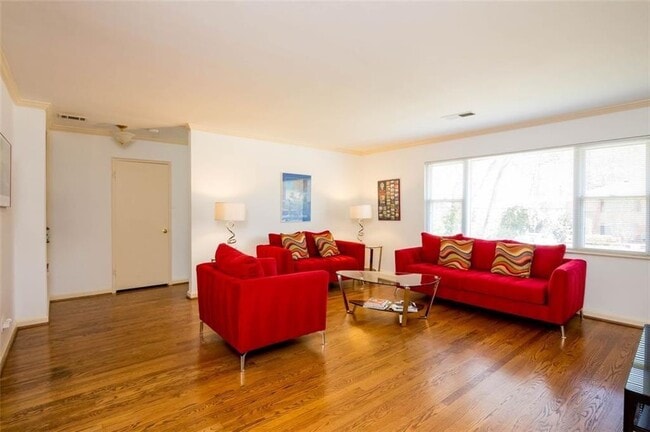 Building Photo - 1538 Beech Valley Way NE