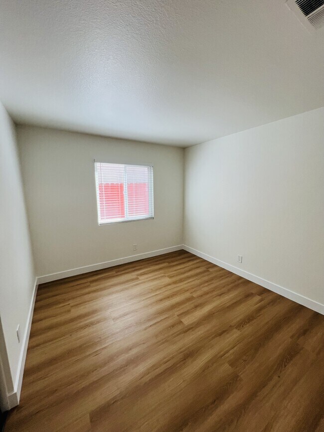 Building Photo - 24555 Camino Meridiana