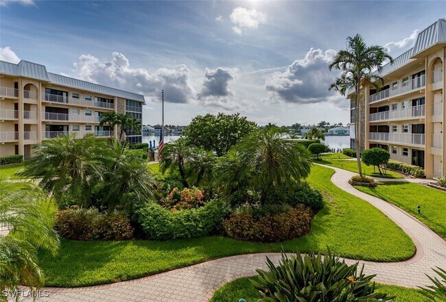 Building Photo - 3450 Gulf Shore Blvd N