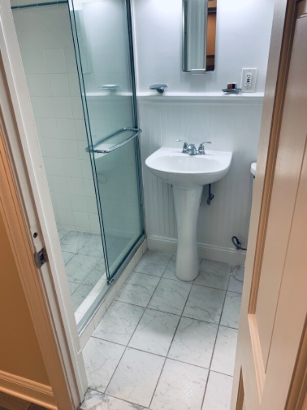 Building Photo - 2807 Ontario Rd NW