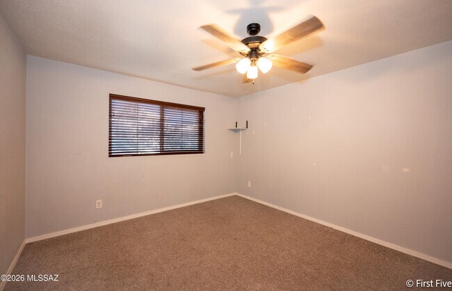 Building Photo - 8984 N Eaglestone Loop