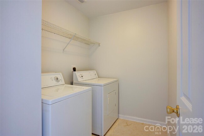 Building Photo - 12411 Stratfield Pl Cir