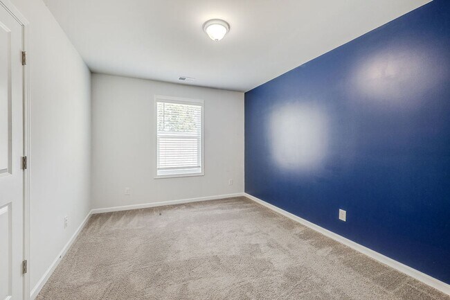 Building Photo - 124 Jennie Dr