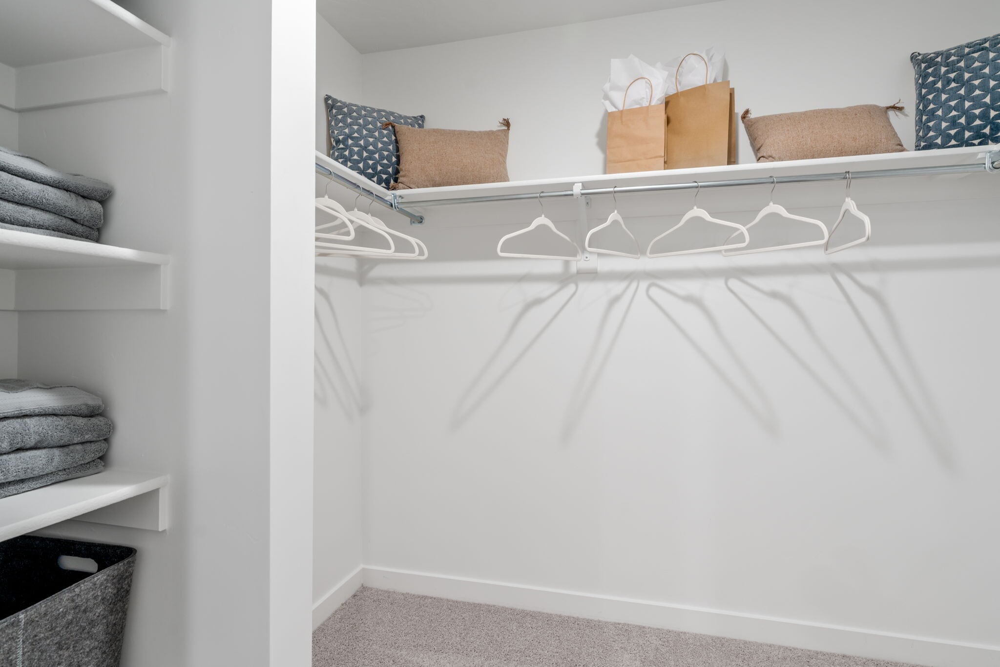 Building Photo - 1566 N Summer Spgs Cv