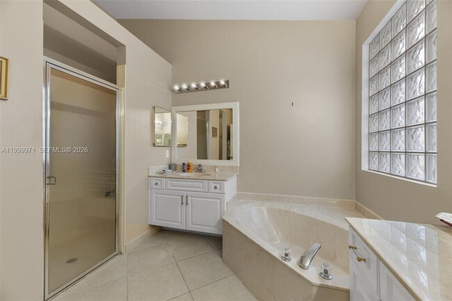 Building Photo - 7363 Via Luria