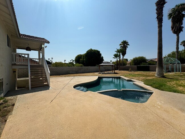 Building Photo - 68745 Tachevah Dr