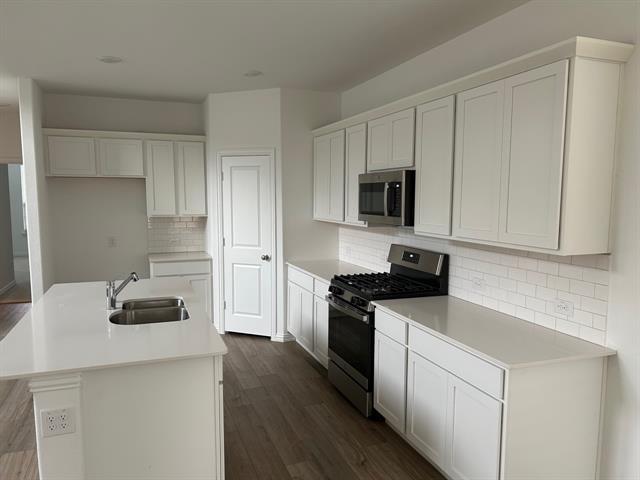 Building Photo - 2517 Maplehurst Dr