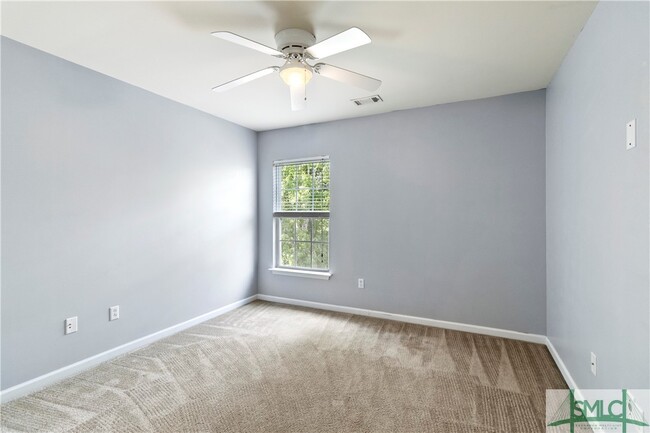 Building Photo - 47 Glenwood Ct