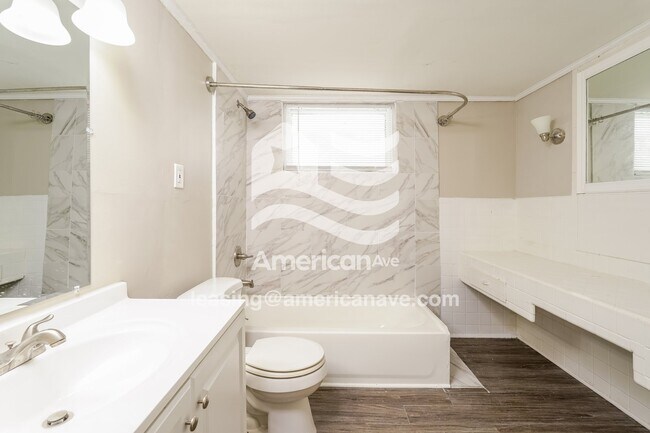 Building Photo - 1014 Arbor Dr