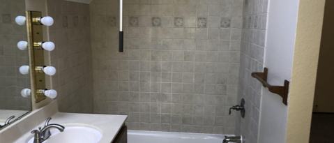 Building Photo - 1602 Somerset Pl