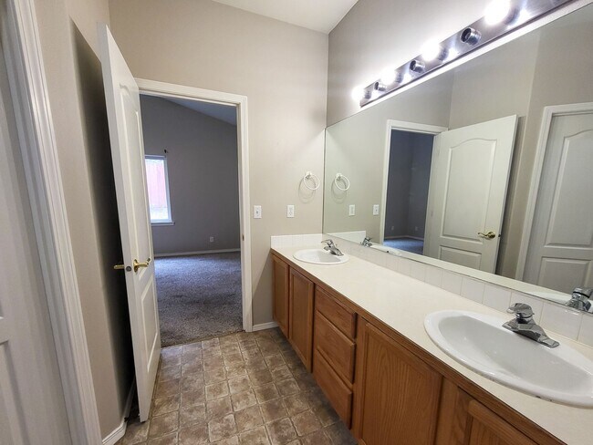 Building Photo - 2345 Mule Deer Ct NW