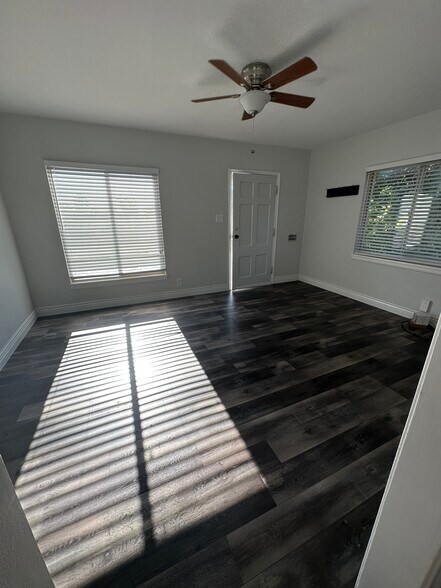 Building Photo - 761 S 1000 E
