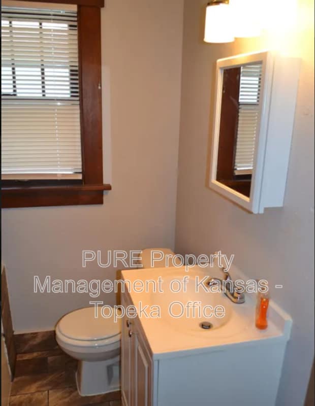 Building Photo - 1827 SW Cherokee St