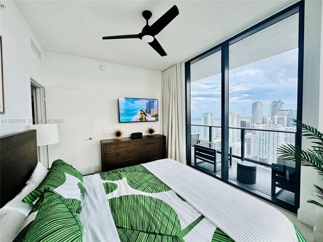 Building Photo - 159 NE 6th St