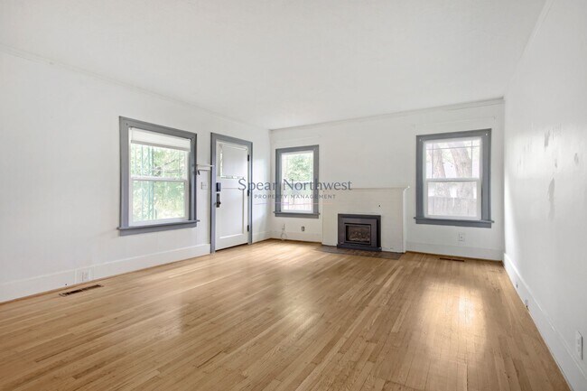 Building Photo - 2137 N Sumner St
