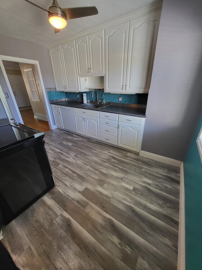 Building Photo - 1898 S Nevada St