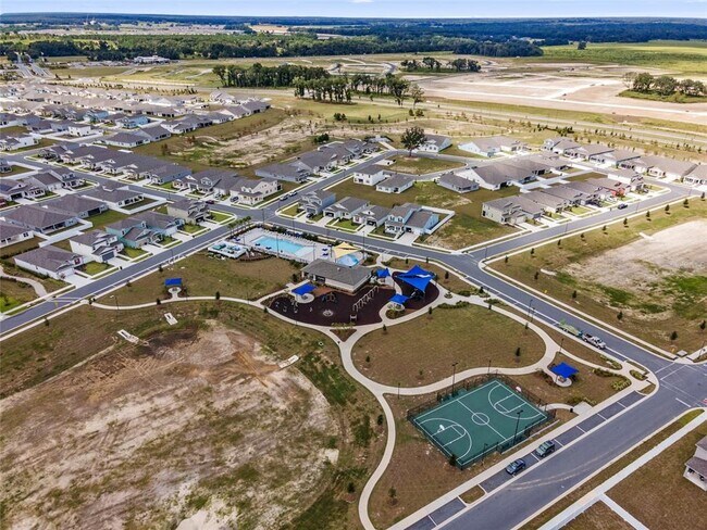 Building Photo - 7261 SW 61st Pl