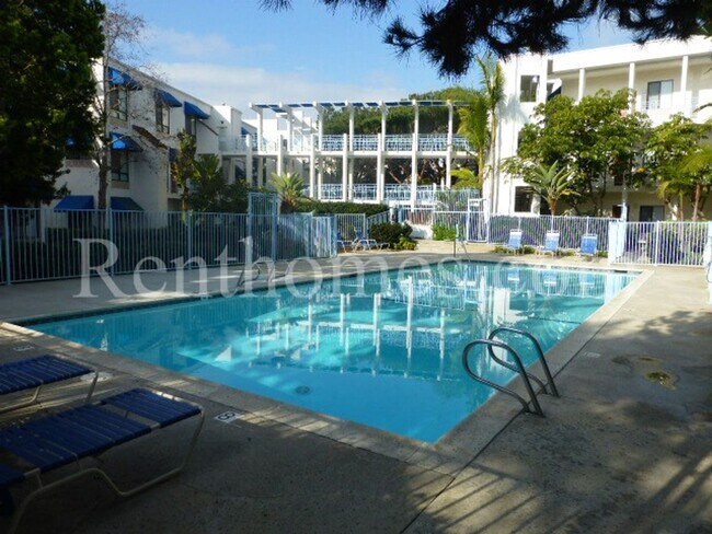 Building Photo - 8308 Regents Rd