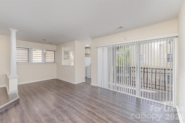 Building Photo - 1101 E Morehead St