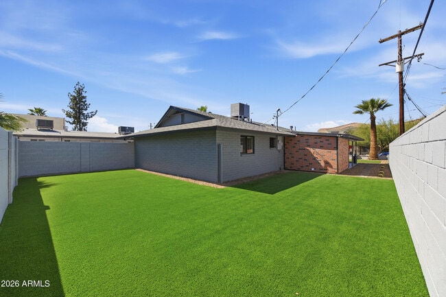 Building Photo - 4139 N 27th St