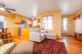 Building Photo - 325 Sena St