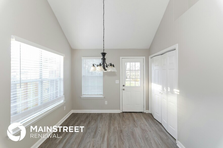 Building Photo - 6722 N Regency Park Cir
