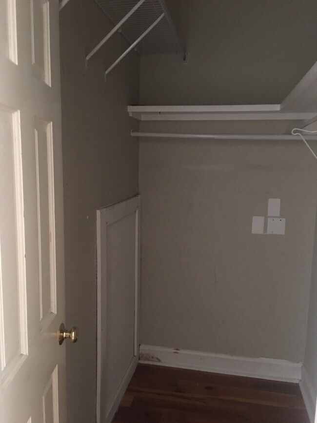 Building Photo - 17 Felix St