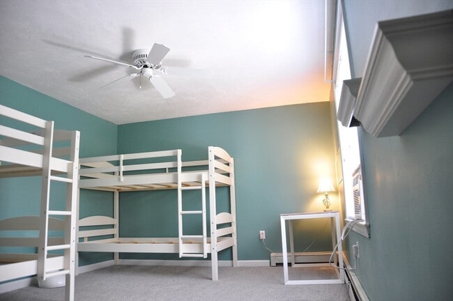Building Photo - 6 Country Club Ln