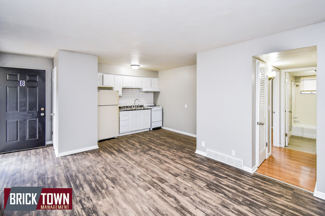 Primary Photo - 116-128 N 37th St
