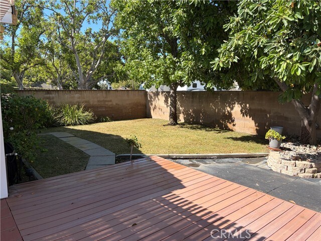 Building Photo - 549 Canyon Hill Rd