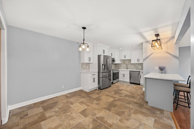 Building Photo - 20224 S Frankfort Square Rd