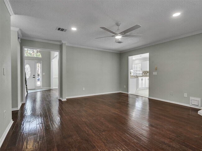 Building Photo - 22 Windledge Pl