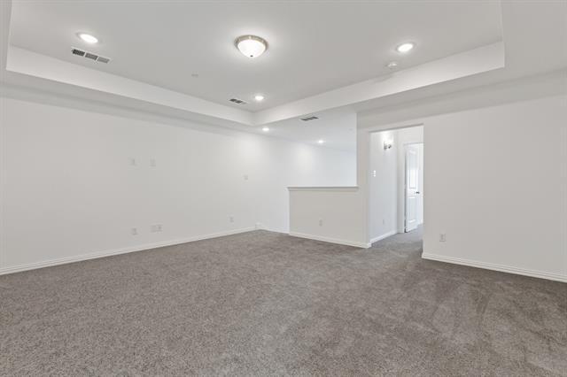 Building Photo - 621 Somerset Dr