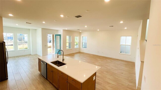 Building Photo - 9851 Gobat Aly